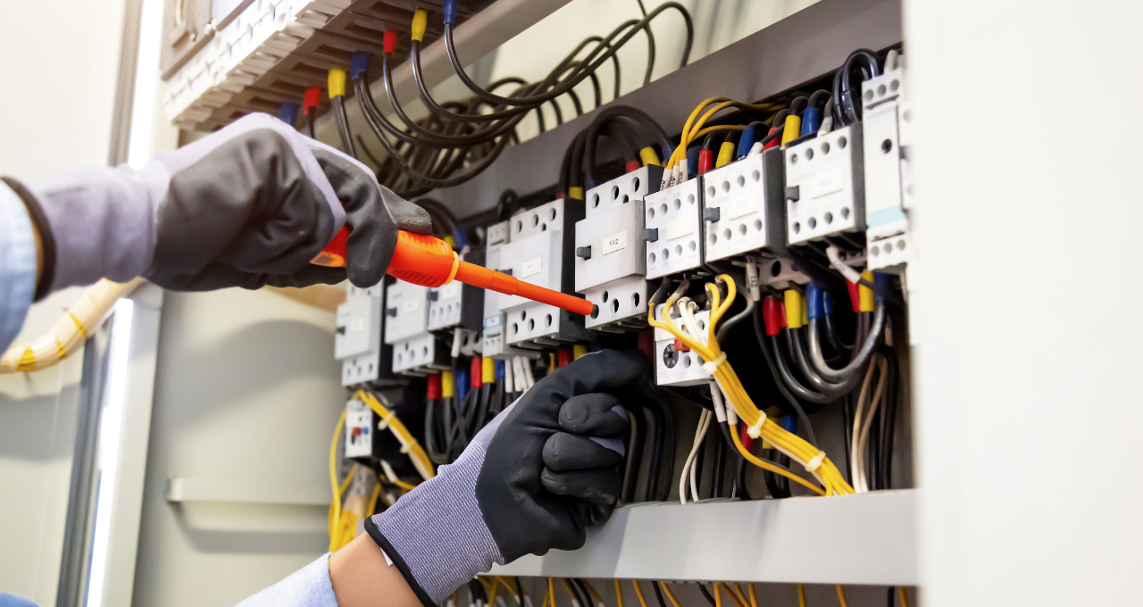 Electrical wiring installation and repair<br />
